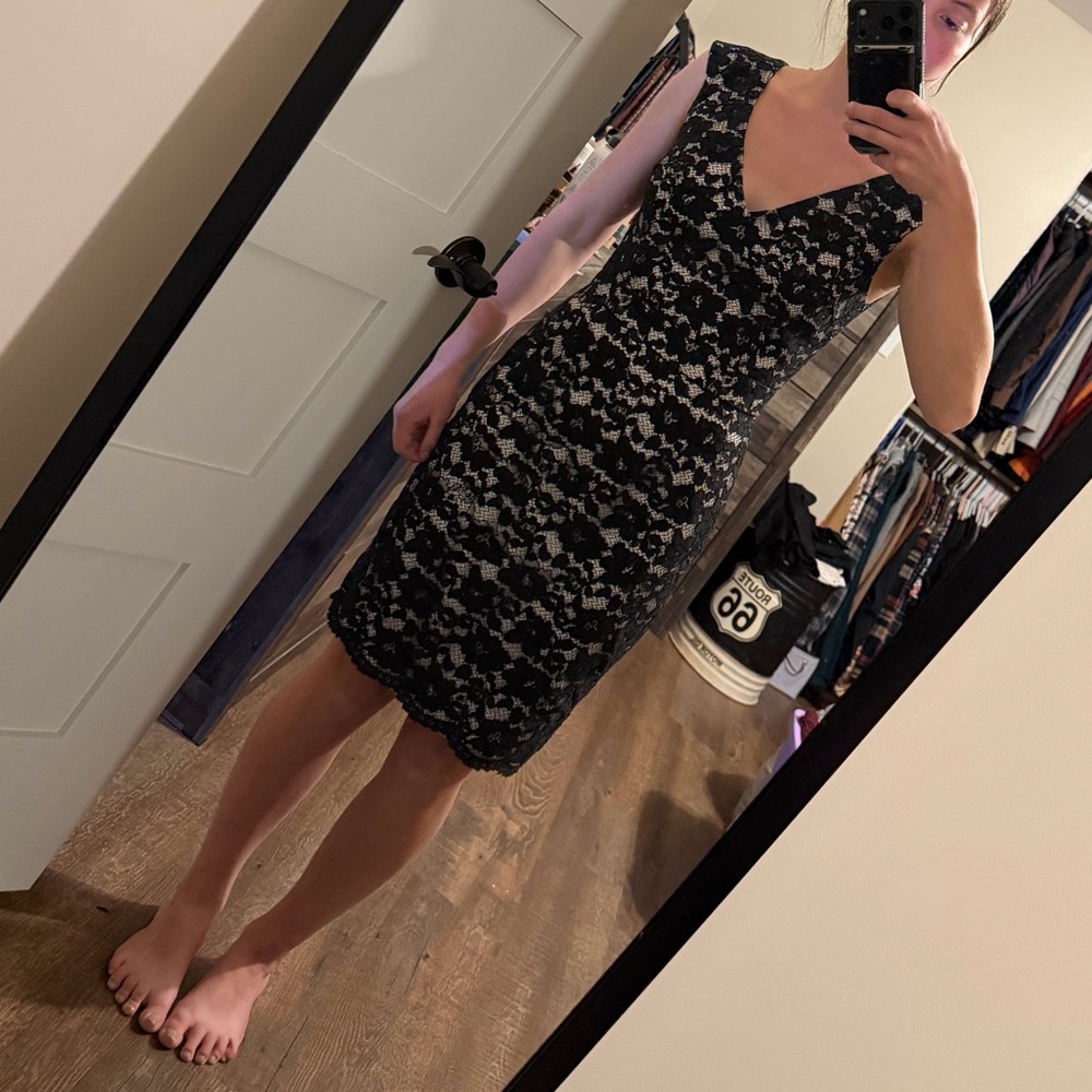 French Connection Elegant Black Floral Lace Dress (Size 6) - Picture 6 of 7